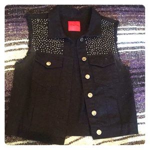 Black cut off jean jacket